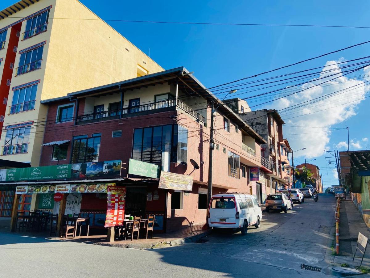Hotel La Avenida Guatapé Exteriör bild